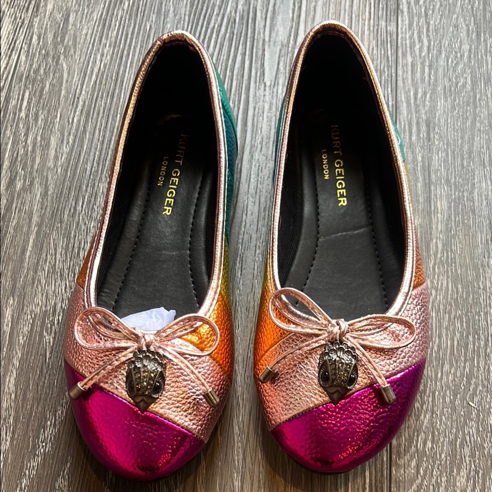 Kurt Geiger Kids Sz 2 Pink and Orange Flats with Metallic Charm